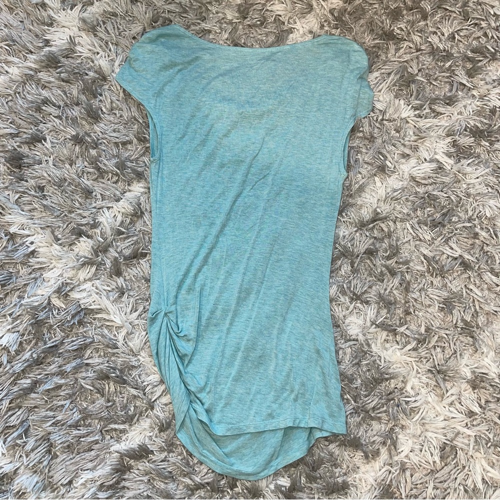 lightly worn top - Picture 2 of 3